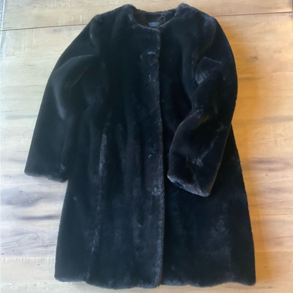 Banana Republic Black faux fur coat - Picture 4 of 8